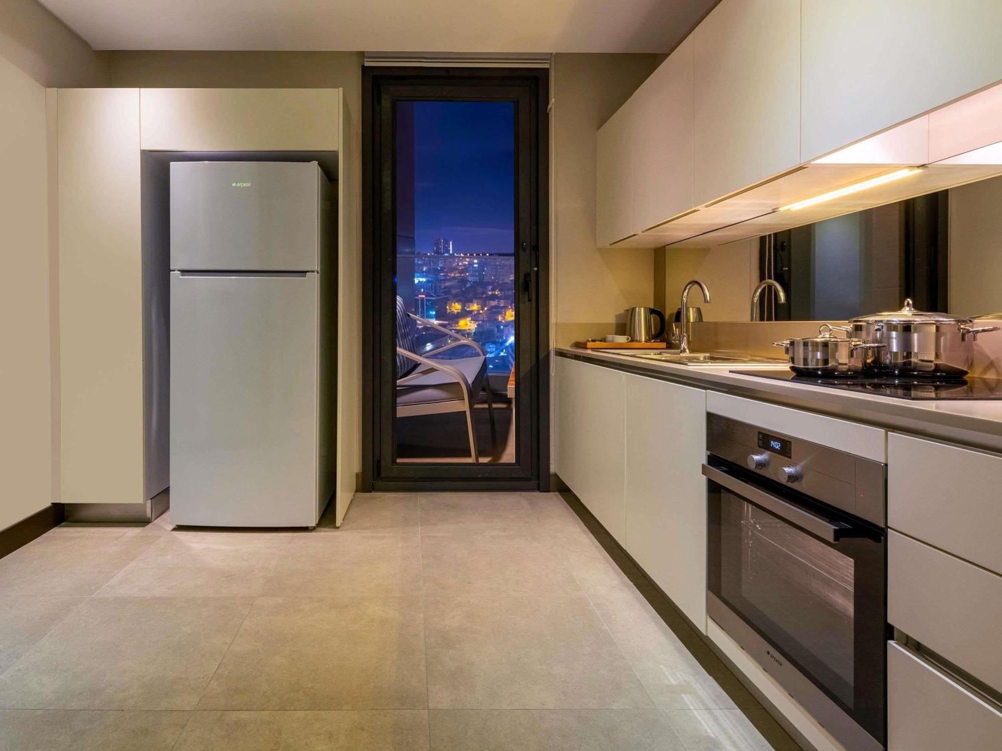 Hotel Movenpick Living Istanbul West Zewnętrze zdjęcie