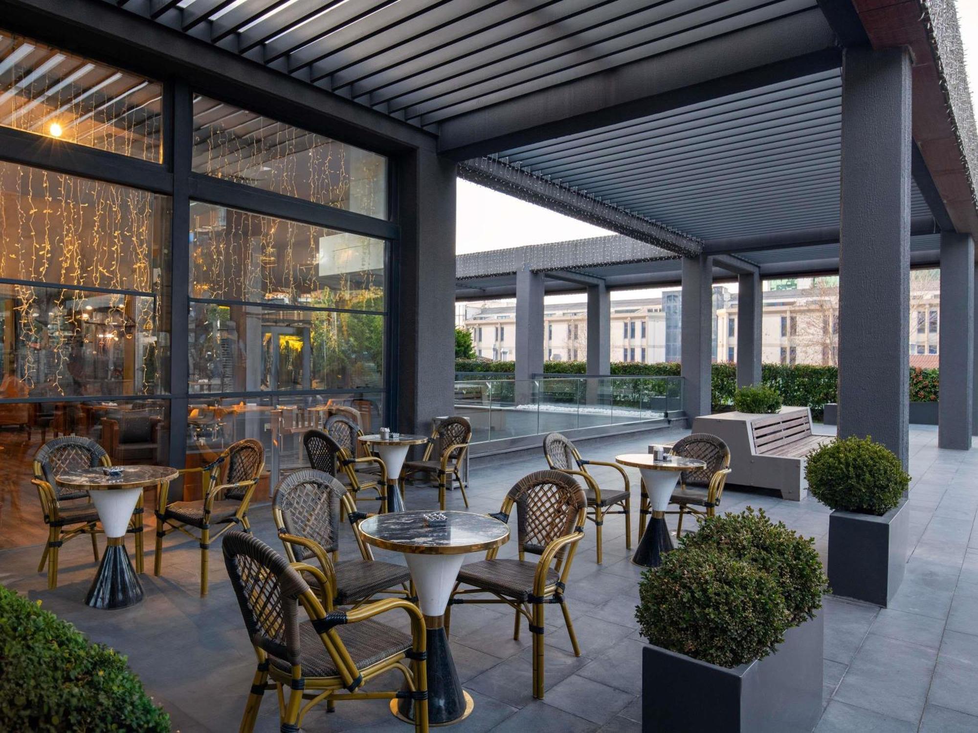 Hotel Movenpick Living Istanbul West Zewnętrze zdjęcie